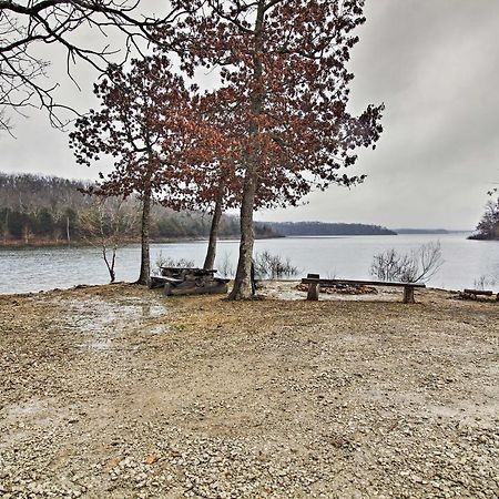 Rustic Stockton Lake Cabin Half Mile To Boat Ramp! Luaran gambar