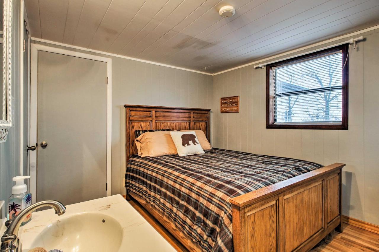 Rustic Stockton Lake Cabin Half Mile To Boat Ramp! Luaran gambar